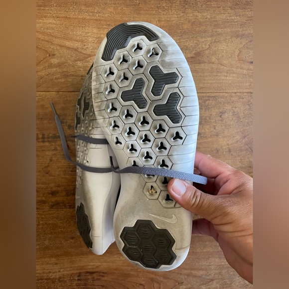 Nike Free TR 8 Training Running Shoes Lace Up Athletic Sneakers Size 6.5 - Picture 4 of 5